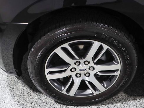 Used 2022 Ford Expedition Limited image 11