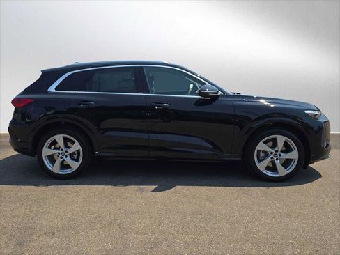 New 2025 Audi Q5 Prestige image 2