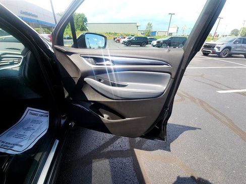 Used 2023 Buick Enclave Essence w/ Experience Buick Package image 9