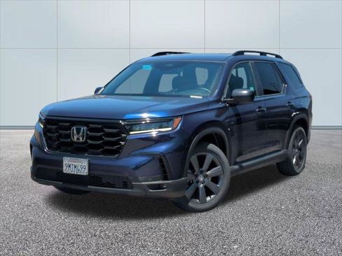 Certified 2025 Honda Pilot Sport image 1