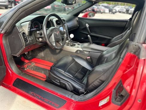 Used 2005 Chevrolet Corvette Convertible w/ Preferred Equipment Group RWD image 17