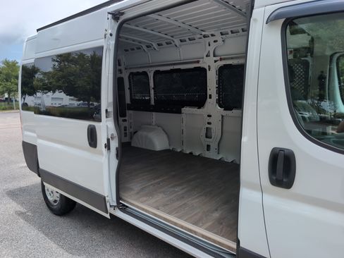 Used 2022 RAM ProMaster 2500 w/ Convenience Group FWD image 33