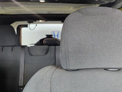 Used 2024 Jeep Wrangler Willys image 19