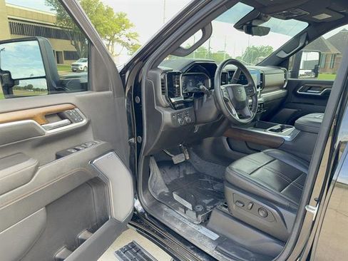 Used 2024 Chevrolet Silverado 2500 High Country w/ Midnight Edition AWD/4WD image 7