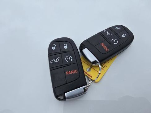 Used 2019 Dodge Durango GT image 30