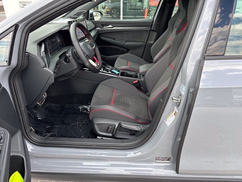 New 2026 Volkswagen GTI SE FWD image 17