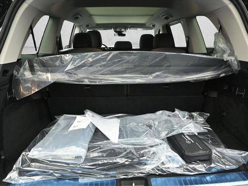 Certified 2026 Mercedes-Benz GLS 450 4MATIC image 24