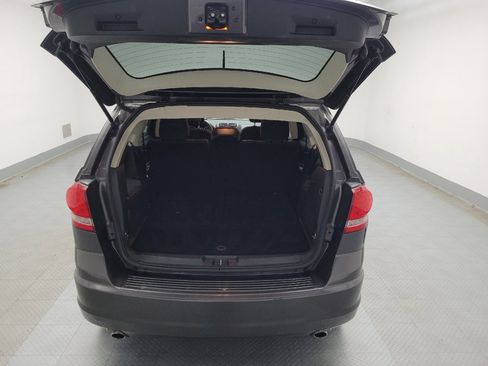 Used 2018 Dodge Journey SE image 29