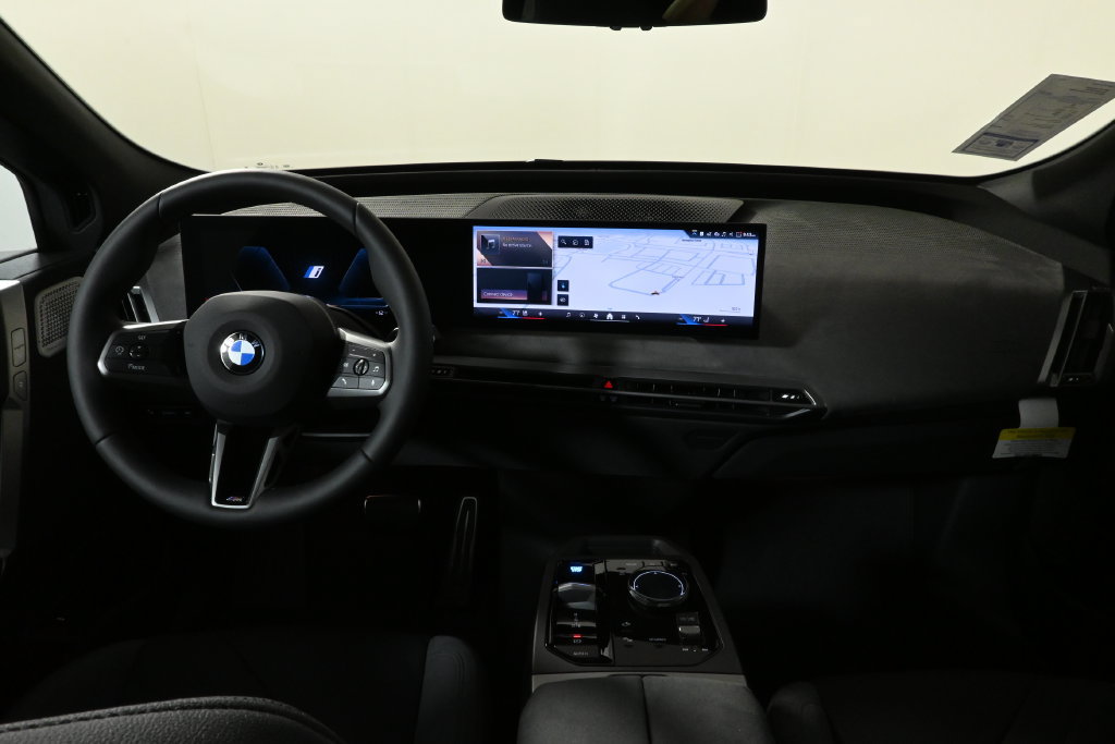 Certified 2026 BMW iX xDrive45 w/ M Sport Package AWD/4WD image 17