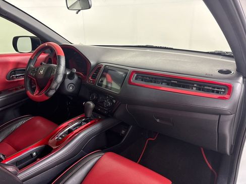 Used 2020 Honda HR-V Sport image 13