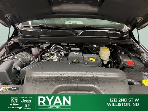New 2026 RAM 2500 Laramie AWD/4WD image 24