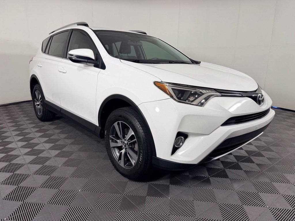 Used 2016 Toyota RAV4 XLE FWD image 4