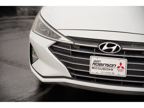 Used 2019 Hyundai Elantra SE w/ Cargo Package image 9