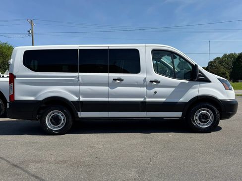 Used 2019 Ford Transit 150 XL RWD image 4