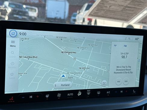 Used 2024 Ford Escape SE image 19