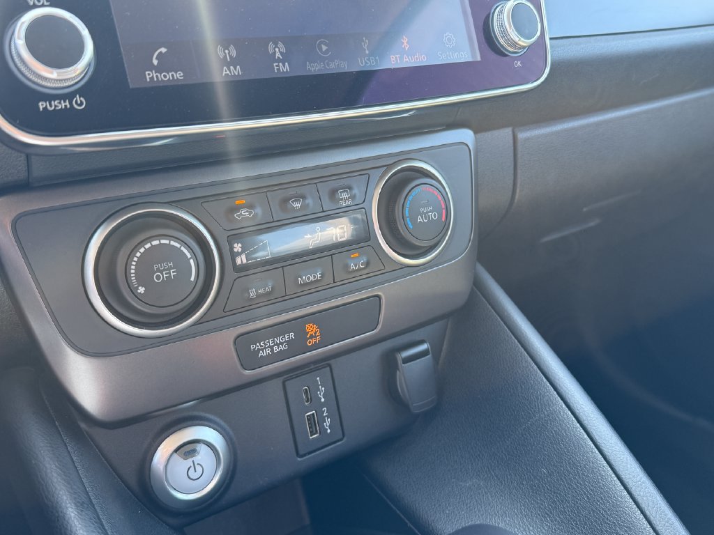 Used 2025 Nissan Leaf S FWD image 18
