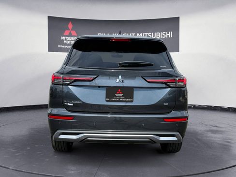 Used 2025 Mitsubishi Outlander SE AWD/4WD image 4