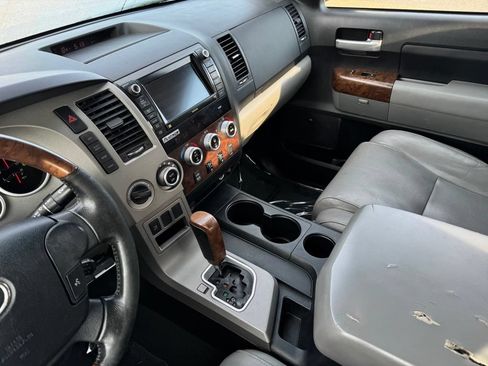 Used 2013 Toyota Tundra Platinum AWD/4WD image 19