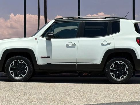 Used 2015 Jeep Renegade Trailhawk w/ Popular Equipment Group AWD/4WD image 5