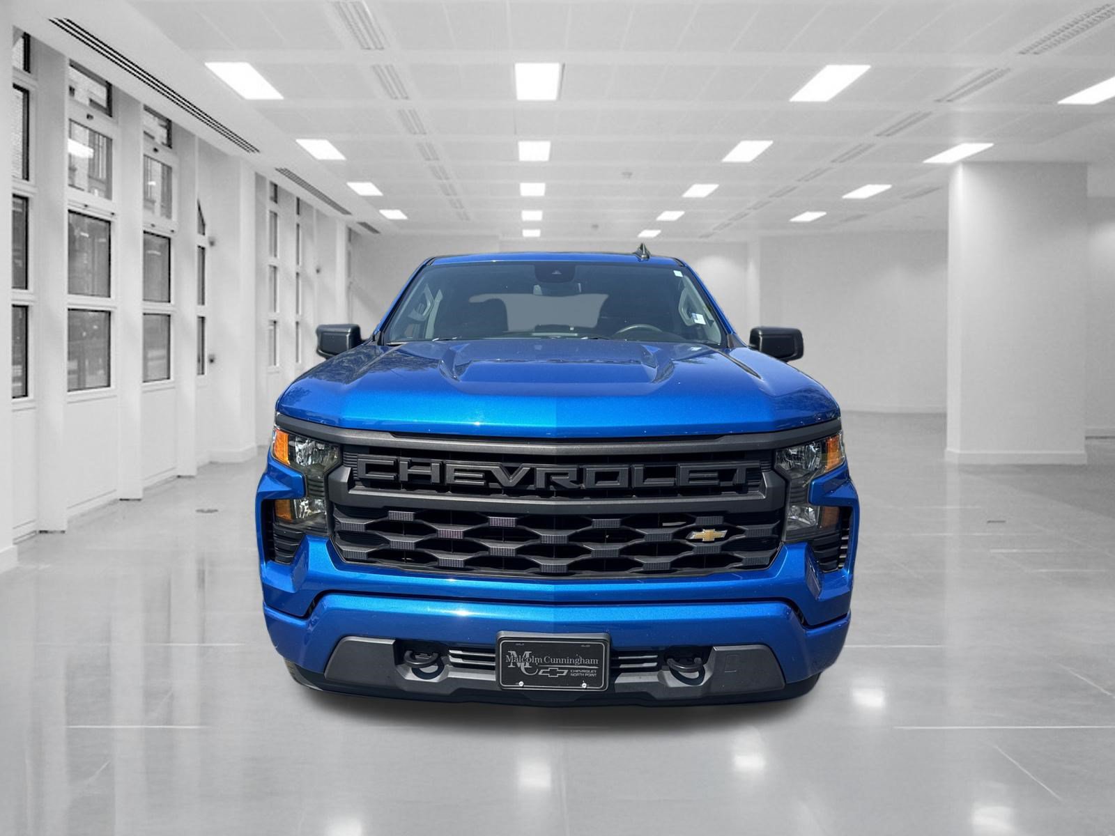 Used 2022 Chevrolet Silverado 1500 Custom RWD image 2