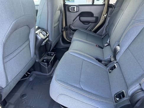 New 2026 Jeep Gladiator Willys image 8