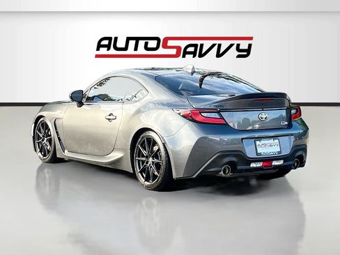 Used 2024 Toyota GR86 Premium RWD image 5