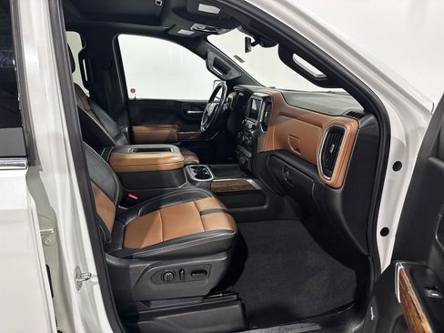 Used 2019 Chevrolet Silverado 1500 High Country image 23