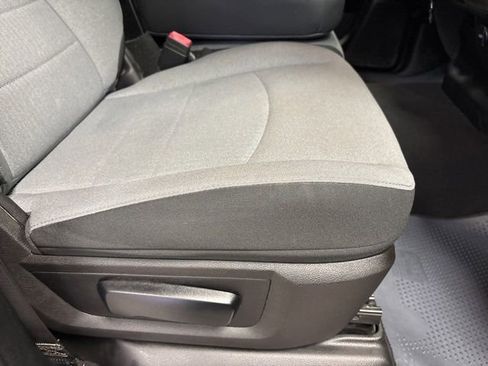 Used 2021 RAM 1500 Tradesman w/ Chrome Plus Package RWD image 15