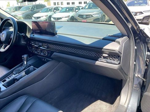 Used 2023 Honda Accord Touring image 18