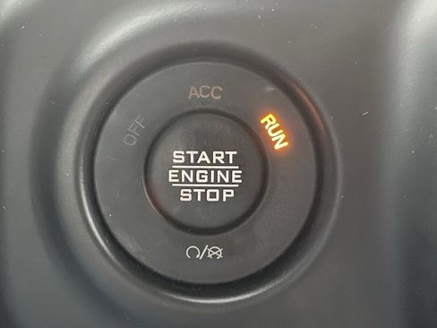 Used 2022 Jeep Wrangler Unlimited Rubicon w/ Cold Weather Group image 31