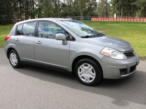 Used 2012 Nissan Versa 1.8 S image 2