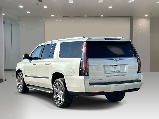 Used 2017 Cadillac Escalade ESV Luxury AWD/4WD image 3