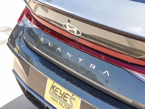 New 2026 Hyundai Elantra SEL Sport Premium FWD image 9