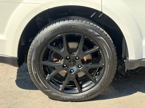 Used 2017 Dodge Journey GT image 35