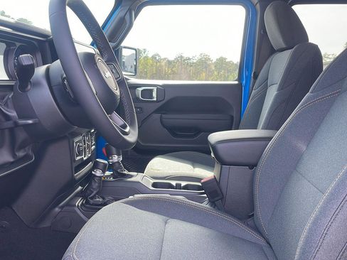 New 2026 Jeep Gladiator Sport image 13