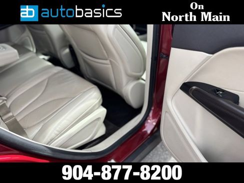 Used 2018 Lincoln MKC Select w/ Select Plus Package image 13
