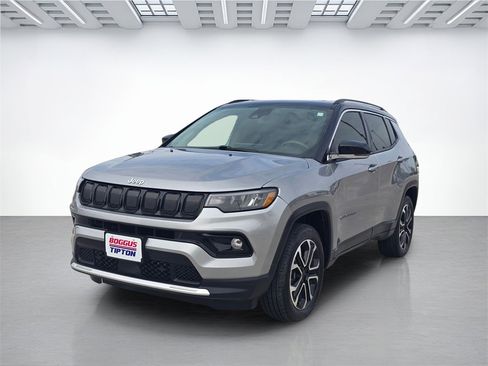 Used 2022 Jeep Compass Limited image 7