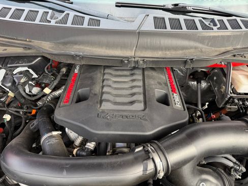 Certified 2021 Ford F150 Raptor w/ Equipment Group 801A High image 21