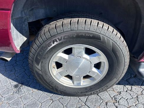 Used 2005 GMC Yukon SLT w/ SLT Preferred Equipment Group image 37