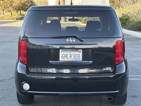 Used 2008 Scion xB FWD image 5