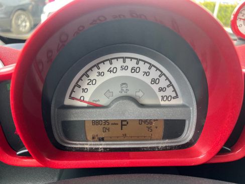 Used 2013 smart fortwo passion image 26