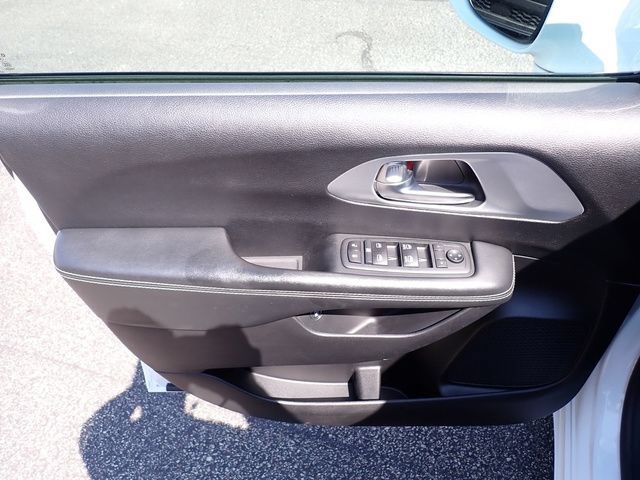 Certified 2020 Chrysler Pacifica Touring w/ S Appearance Package FWD image 19