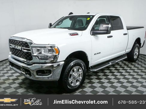 Used 2024 RAM 2500 Big Horn AWD/4WD image 24