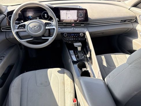 Used 2023 Hyundai Elantra SEL w/ Convenience Package FWD image 26