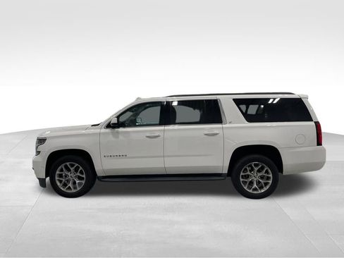 Used 2018 Chevrolet Suburban LT image 3