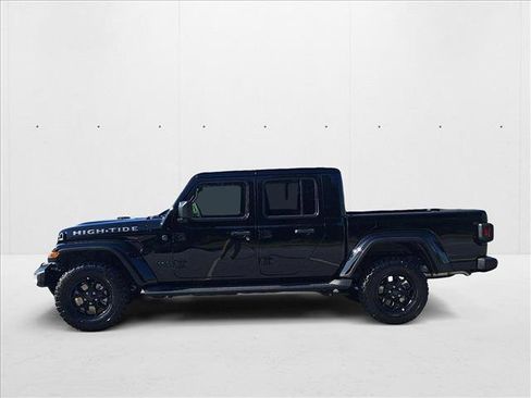 New 2025 Jeep Gladiator Sport image 5