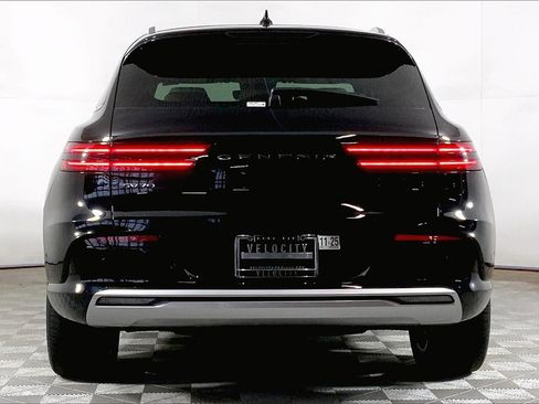 New 2024 Genesis Electrified GV70 Advanced image 3