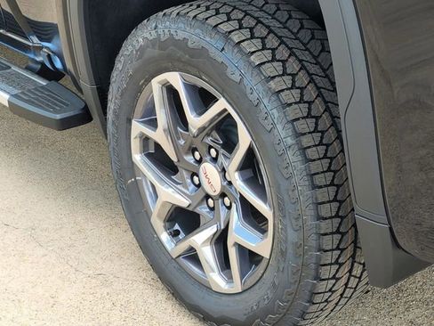 New 2026 GMC Sierra 1500 SLT AWD/4WD image 7