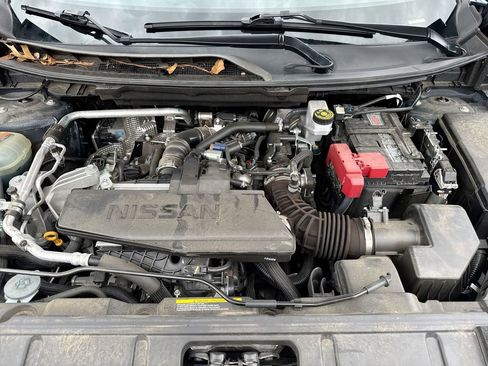 Used 2025 Nissan Rogue SV image 24