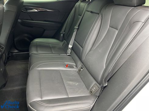 Used 2023 Buick Envision Essence image 11